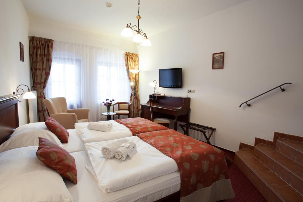 Hotel Joseph 1699 Třebíč Zewnętrze zdjęcie